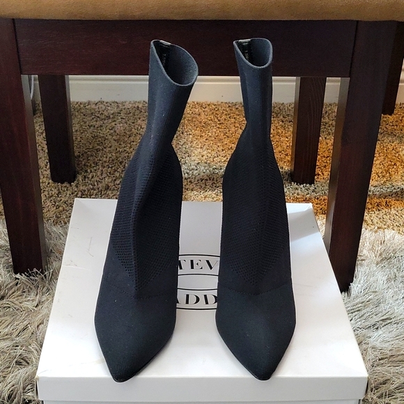 Steve Madden booties - Picture 1 of 3